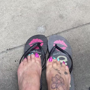 Video by sweetesthangsfeet published on July 24,2023 14:20:00 - BestThots