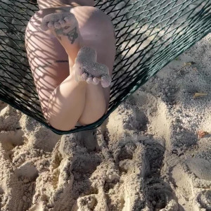 Video by adreenacuckoldress published on April 10,2023 14:18:00 - BestThots
