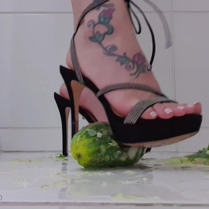 Video by loirafeet published on August 9,2023 18:13:00 - BestThots