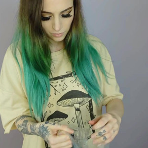 Video by itskaylaerin published on May 6,2023 18:30:00 - BestThots