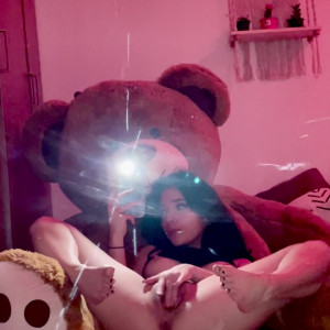 Video by marianaacruzz01 published on April 18,2023 09:37:00 - BestThots