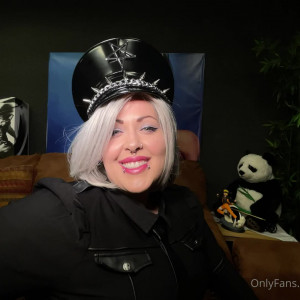 Video by cinnamonanarchy published on January 10,2024 06:06:14 - BestThots