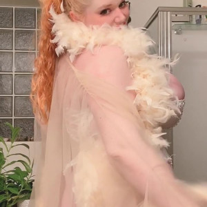 Video by underbust published on July 19,2023 00:59:00 - BestThots