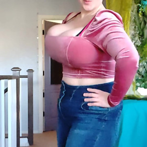 Video by underbust published on July 9,2023 08:06:00 - BestThots