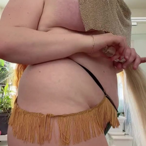 Video by underbust published on August 16,2023 11:13:00 - BestThots