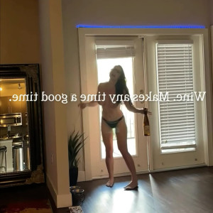 Video by scarlett_rae3 published on March 4,2023 02:59:00 - BestThots