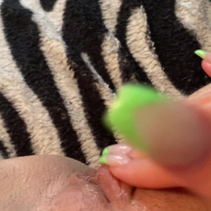 Video by kittiebabyxxx published on March 26,2023 23:51:00 - BestThots