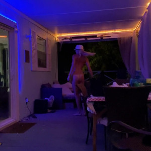 Video by hollyhotwife published on August 20,2023 06:31:00 - BestThots