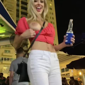 Video by hollyhotwife published on June 20,2023 20:43:00 - BestThots