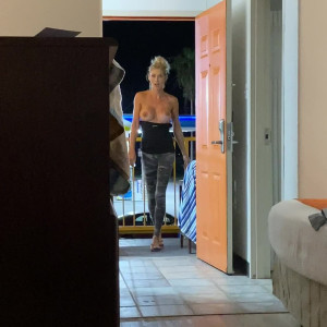 Video by hollyhotwife published on April 23,2023 09:27:00 - BestThots