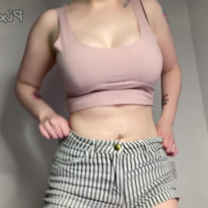 Video by pixiegirlcamxxx published on July 30,2023 07:17:00 - BestThots