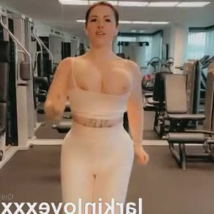 Video by larkinlovexxx published on June 30,2023 09:35:00 - BestThots