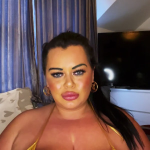 curvykb #4956663