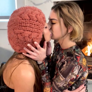 kristenscott #4587977