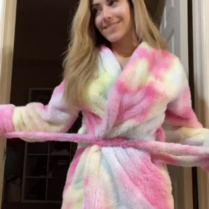 Video by vixensophia published on August 19,2023 03:50:07 - BestThots