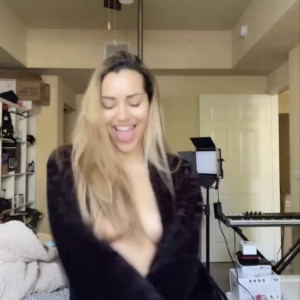 Video by vixensophia published on August 19,2023 03:20:37 - BestThots