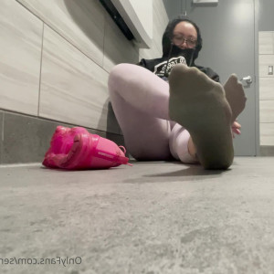 Video by servingfet published on April 15,2023 06:18:00 - BestThots