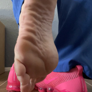 Video by servingfet published on April 11,2023 23:32:00 - BestThots