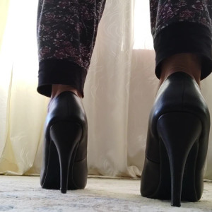 Video by mistressinni published on June 11,2023 10:27:00 - BestThots