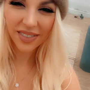 Video by blondie_oficial published on May 1,2023 09:18:00 - BestThots