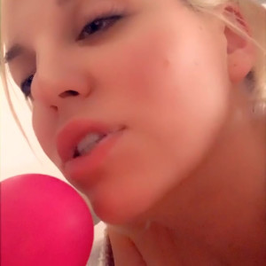 Video by blondie_oficial published on May 13,2023 11:25:00 - BestThots