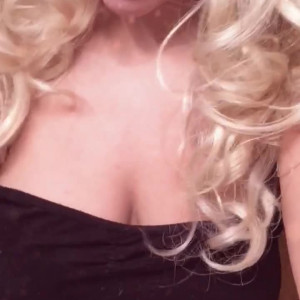 Video by blondie_oficial published on April 21,2023 09:53:00 - BestThots