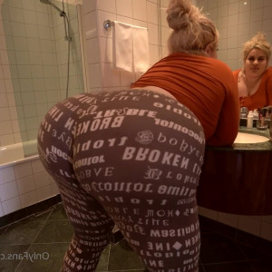 Video by natashacrown.free published on April 10,2023 21:41:00 - BestThots