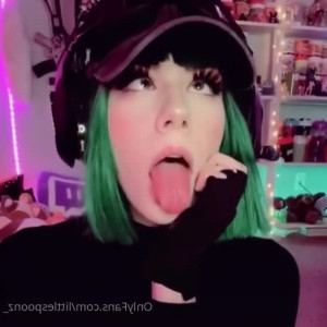 Video by littlespoonz_ published on June 19,2023 05:29:00 - BestThots