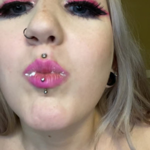 Video by alyxxxgoth published on July 24,2023 14:56:00 - BestThots