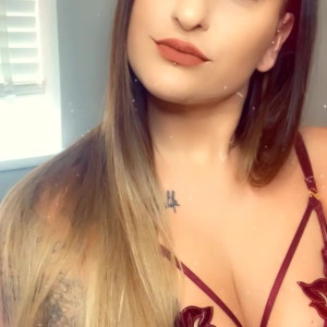 Video by goddesslola published on April 24,2023 03:02:00 - BestThots