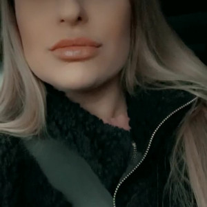 Video by goddesslola published on April 9,2023 18:28:00 - BestThots