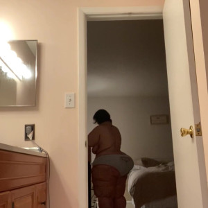Video by bigbootyasshley published on May 13,2023 17:00:00 - BestThots