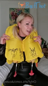 Video by ukcutegirl published on January 16,2025 15:00:27 - BestThots