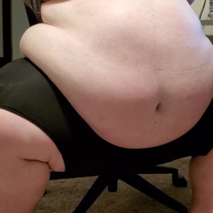 Video by femalefeederheaven published on May 6,2023 20:24:00 - BestThots