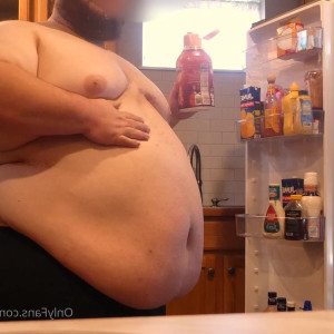 Video by femalefeederheaven published on May 14,2023 21:02:00 - BestThots