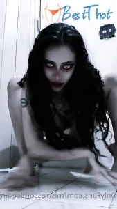 Video by mistressofbleedingsorrow published on January 17,2025 00:01:54 - BestThots