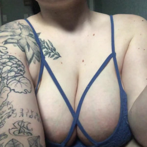 Video by cumnrise published on April 9,2023 07:57:00 - BestThots