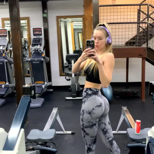 Video by aubreyjane.fitness published on April 30,2023 01:32:00 - BestThots