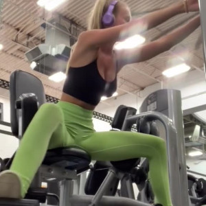 Video by aubreyjane.fitness published on April 20,2023 02:15:00 - BestThots