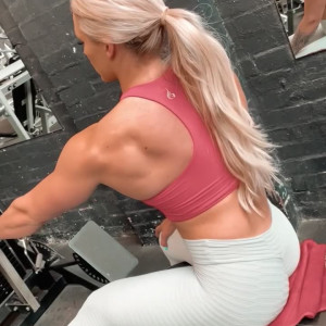 Video by musclebarbie001 published on April 4,2023 03:53:00 - BestThots