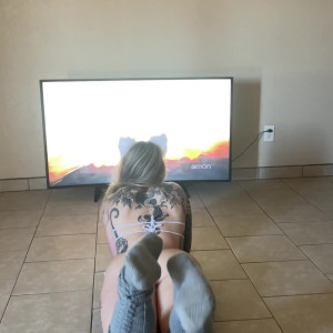 strongwaifu #3410522