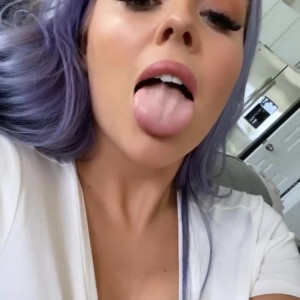 Video by daniinsfw published on January 11,2024 03:37:10 - BestThots