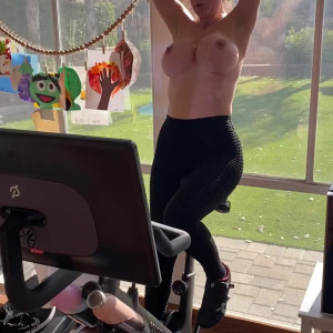 xelizabethskylarx #3410775