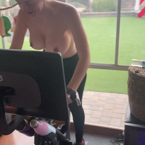 Video by xelizabethskylarx published on August 19,2023 21:45:13 - BestThots