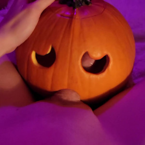 Video by poisindreams published on May 7,2023 20:28:00 - BestThots