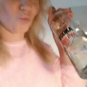 Video by bettyjam published on April 6,2023 19:31:00 - BestThots