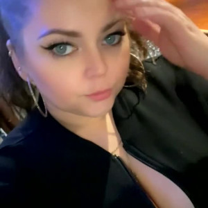 Video by sexycurves5 published on August 2,2023 18:38:00 - BestThots