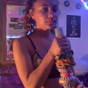 Video by vipvictorialovexoxo published on April 26,2023 00:52:00 - BestThots