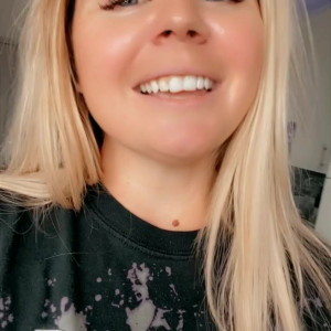 Video by seemandydaily published on April 28,2023 06:05:00 - BestThots