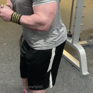 Video by themaskedbodybuilder published on April 19,2023 11:56:00 - BestThots